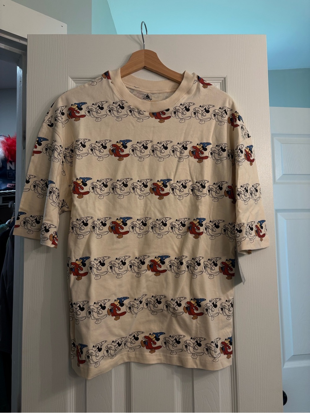 Cream Sorcery Mickey Mouse Graphic Short-Sleeve Shirt small